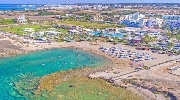 Anastasia Splash Residences Протарас Екстериор снимка
