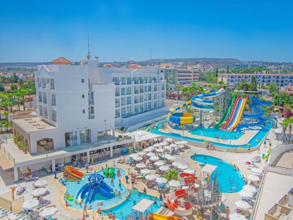 Anastasia Splash Residences Протарас Екстериор снимка