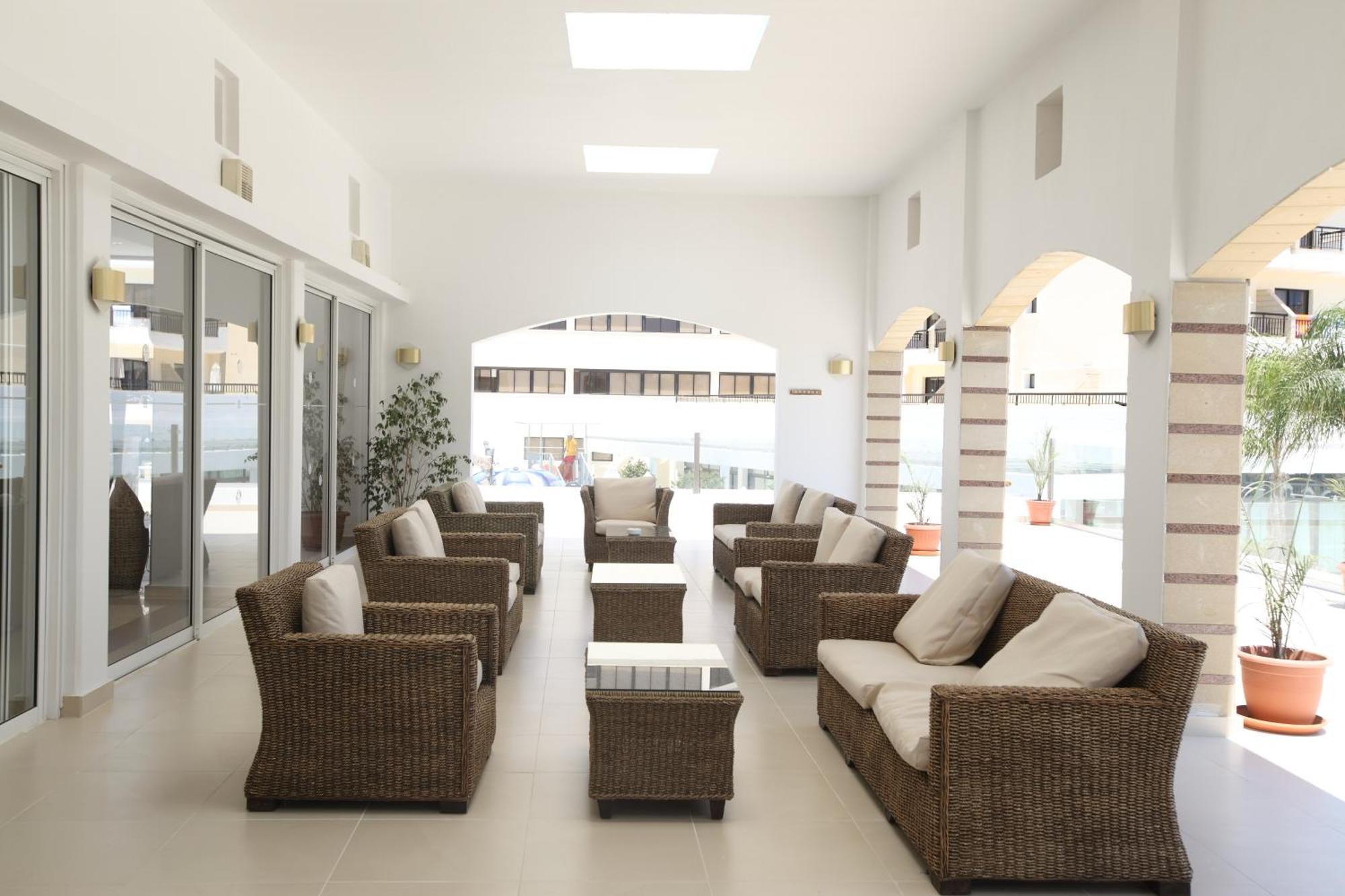 Anastasia Splash Residences Протарас Екстериор снимка